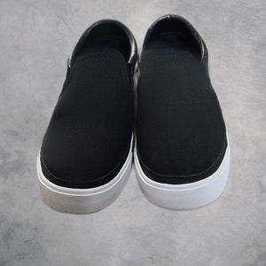 WOMEN'S NIKE COURT LEGACY SLIP-ON SNEAKERS